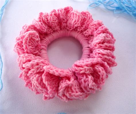 Stitch of Love: Tutorial: Crochet Hair Scrunchie