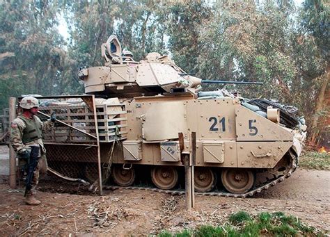 M-2 Bradley | Tanks military, Military armor, Military vehicles