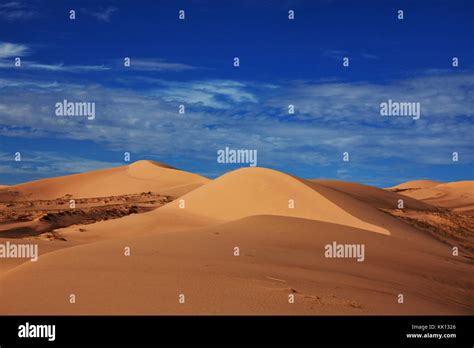 Sand dunes in Namib desert Stock Photo - Alamy