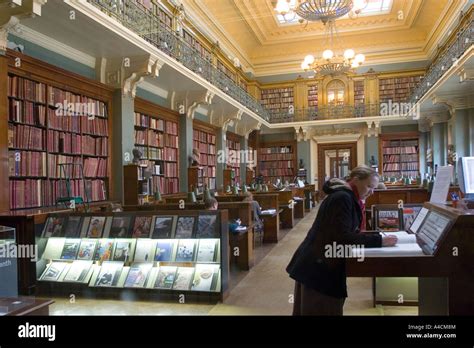 Library in the V&A Victoria and Albert Museum, South Kensington London ...