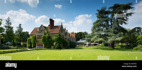 Raymond Blanc luxury hotel, Le Manoir aux Quat' Saisons in Oxfordshire ...