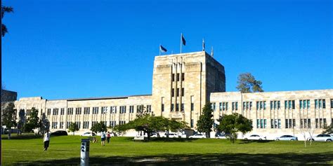 Central Queensland University - Bourse World Vision à la Central ...