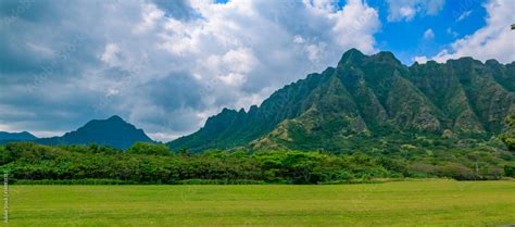 Panorama of the mountain range by famous Kualoa Ranch in Oahu, Hawaii ...