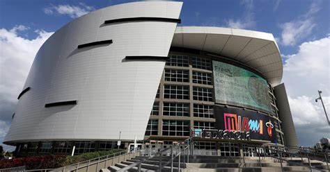 Miami-Dade asks for right to remove FTX name from Heat arena - CBS Miami