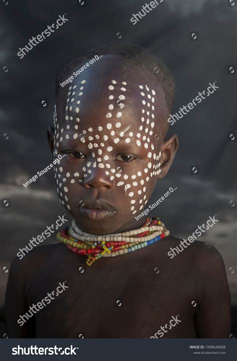 Young Girl Karo Tribe Omo Valley Stock Photo 1908648688 | Shutterstock