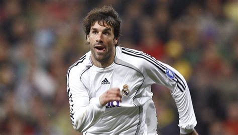 Ruud Van Nistelrooy's heavy metal volley: one of Madrid's greatest goals