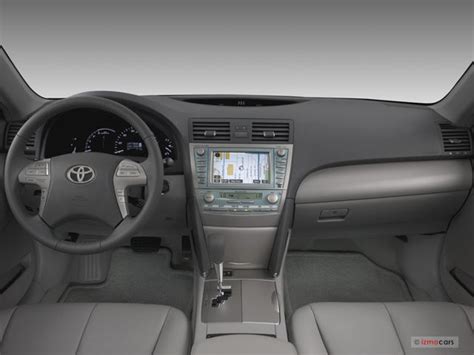 2009 Toyota Camry Hybrid Interior | U.S. News & World Report