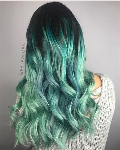 Pin by Shizuma974 ♥ on Hairstyles | Green hair, Beautiful hair color ...