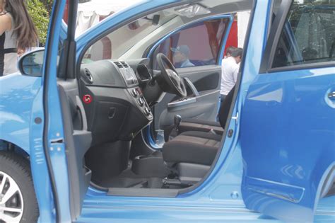 2015 Daihatsu Sirion interior