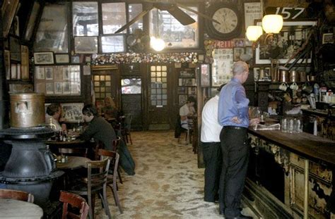 10 Best Historic Bars in the US | Pub sheds, Visit new york, Famous bar