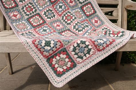 Granny Square Blanket - campestre.al.gov.br