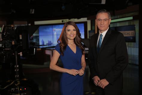 Equipo de KUVN Noticias 23 - Univision 23 Dallas - Univision