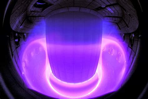 Fusion power: DeepMind uses AI to control plasma inside tokamak reactor ...