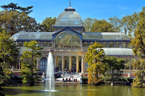 Crystal Palace at Buen Retiro Park in Madrid, Spain - Encircle Photos