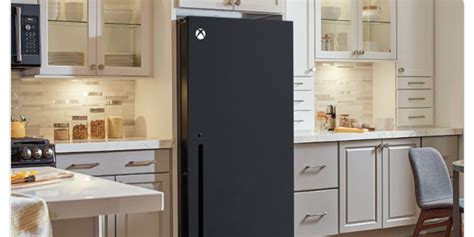 Microsoft Explains Why the Xbox Series X is Shaped Like A Fridge