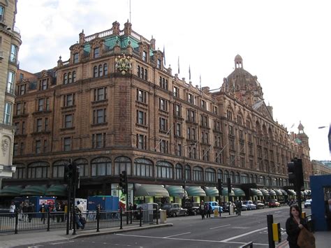 Open Kitchen Concept: Harrods - a truly English Institution