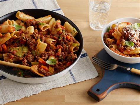 Simple Bolognese Recipe | Giada De Laurentiis | Food Network