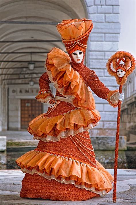 The orange Queen | Venice carnival costumes, Venetian costumes ...