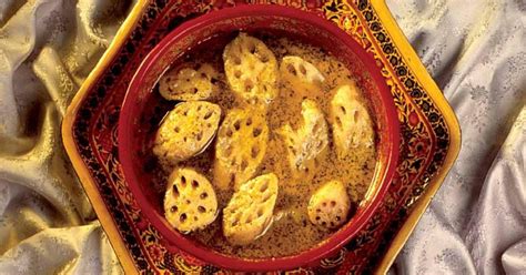 Nadir Yakkhn: A traditional Kashmiri recipe to cook Lotus stems in ...