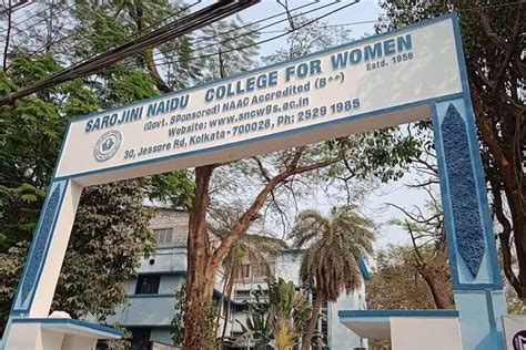 Sarojini Naidu College for Women: Courses, Contact Details, Facilities