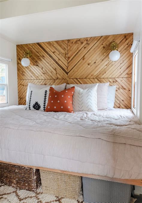 20+ Modern Wood Accent Wall Bedroom – HomeDecorish