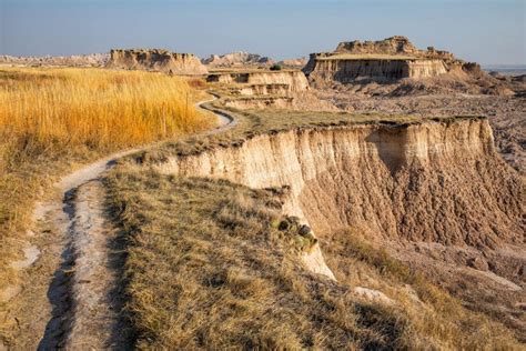 10 Great Hikes in Badlands National Park – Earth Trekkers