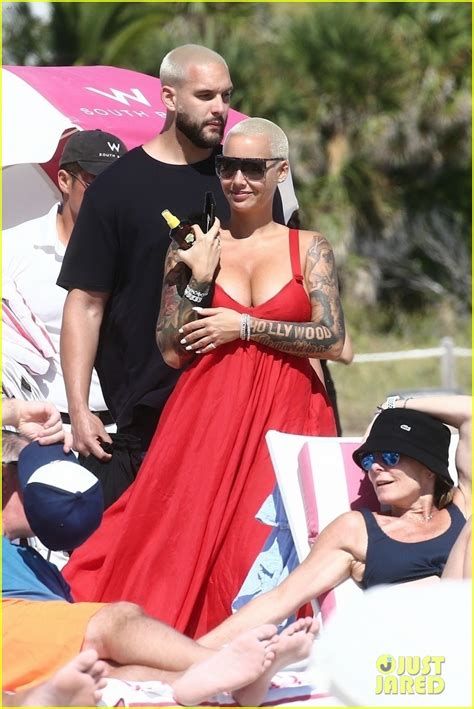 Amber Rose & Boyfriend Alexander Edwards Cozy Up on the Beach in Miami ...