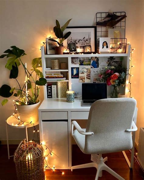 Cosy Desk Inspiration for a Productive Workspace