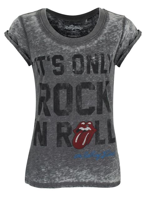 Front Band Merch, Band Shirts, Over 50 Womens Fashion, Fashion Over 50 ...