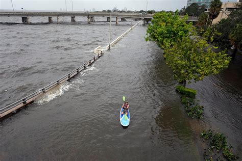 TS Idalia: Tampa Bay Flooding, 2 Deaths, Publix Status, Bridges Open ...