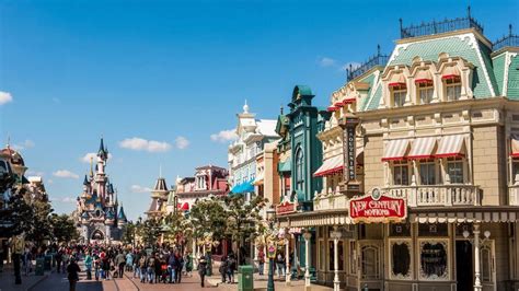 Close-up on the movies behind Main Street, U.S.A. at Disneyland Paris ...