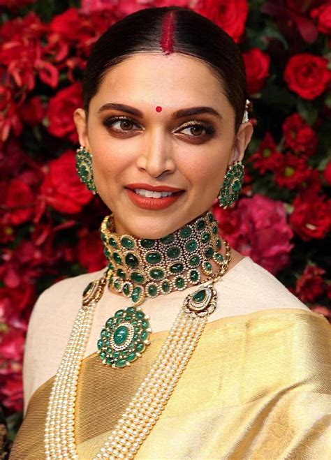 Who is the Makeup Artist of Deepika Padukone? - Makeup Analysis