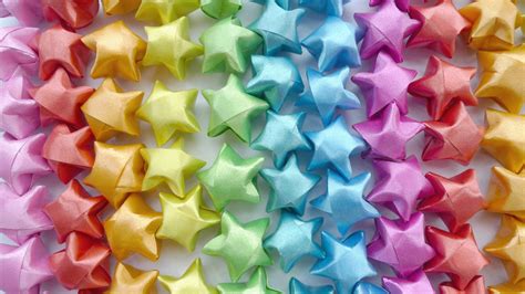 Origami Star - DIY Paper Origami Lucky Star Tutorial - Crafts Insight