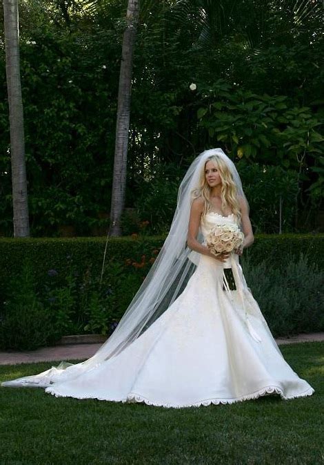 Red Carpet Dresses: Avril Lavigne - Avril Lavigne's Wedding 2006