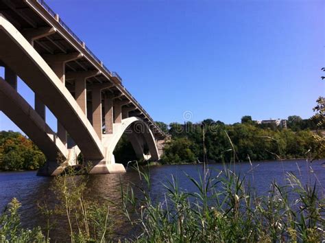 Mississippi River Bridges and Trails Stock Image - Image of reservoir ...