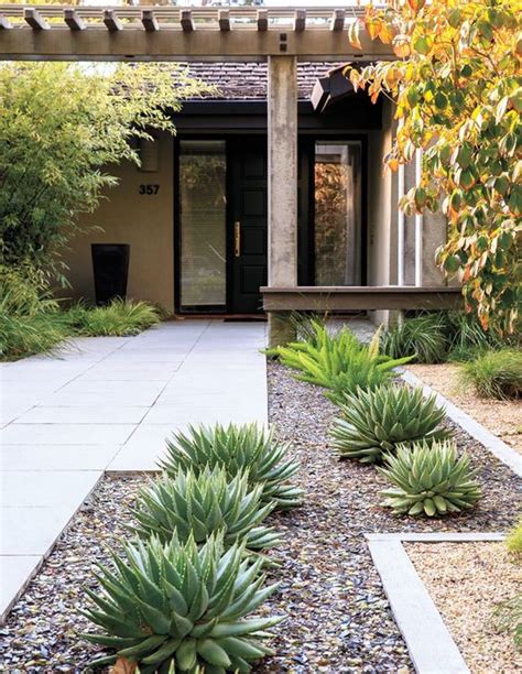 70 Modern And Chic Front Yard Design Ideas - DigsDigs