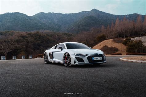 Audi R8 performance on Behance