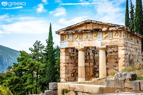 Delphi Architecture: Info & Photos | Greeka