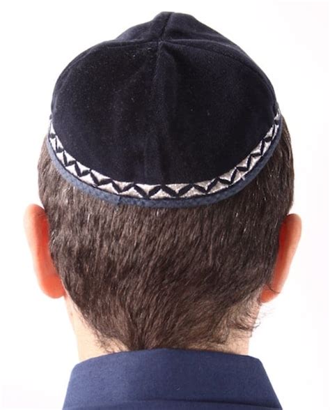 What Is a Kippah (Yarmulke)? - Chabad.org