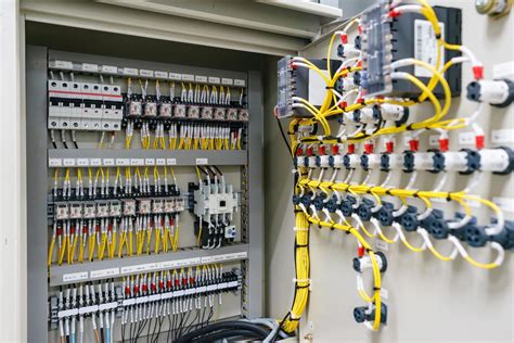 Best Reasons for a Commercial Electrical Panel Upgrade | CET