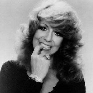 Dottie West - Trivia, Family, Bio | Famous Birthdays