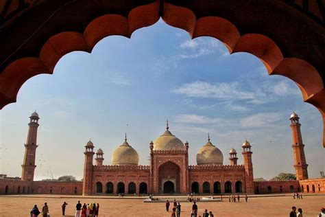 Badshahi Masjid