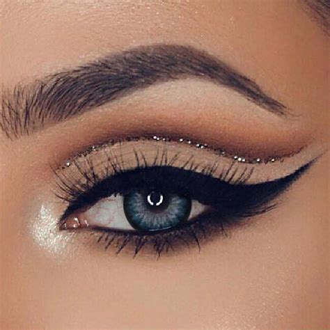 Amazing natural eye makeup #naturaleyemakeup | Smokey eye makeup, Eye ...