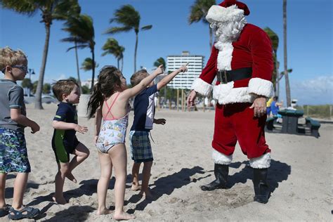 Santa Sightings Around the World - ABC News