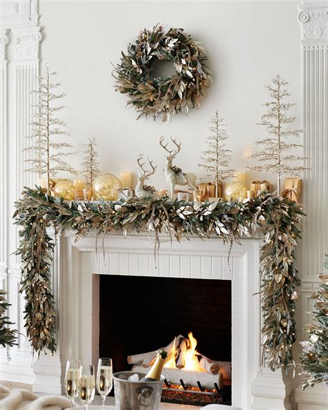 Thiết kế fireplace christmas decor để tạo không khí giáng sinh ấm áp và ...