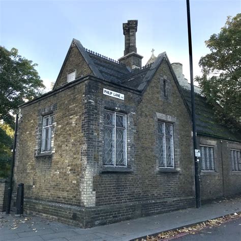 Holy Trinity Church School, Tottenham Green, London - Photo "Holy ...