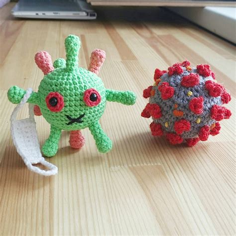 Plush virus molecule toy amigurumi / Crochet coronaviru gift / | Etsy