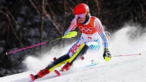 Mikaela Shiffrin Fails to Medal in Olympic Slalom - The New York Times