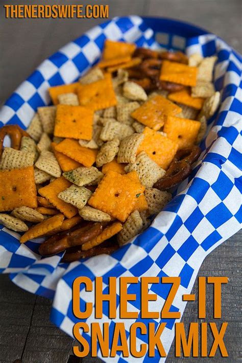 Easy Chees-It Snack Mix Trail Mix Recipes, Snack Mix Recipes, Snack ...