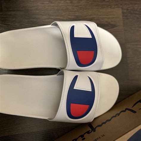 Champion Men's White and Red Slides | Depop